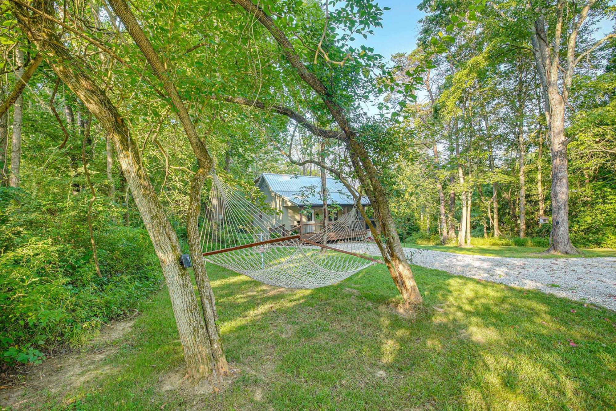 Idyllic Cabin In The Heart Of Hocking Hills Rockbridge Extérieur photo