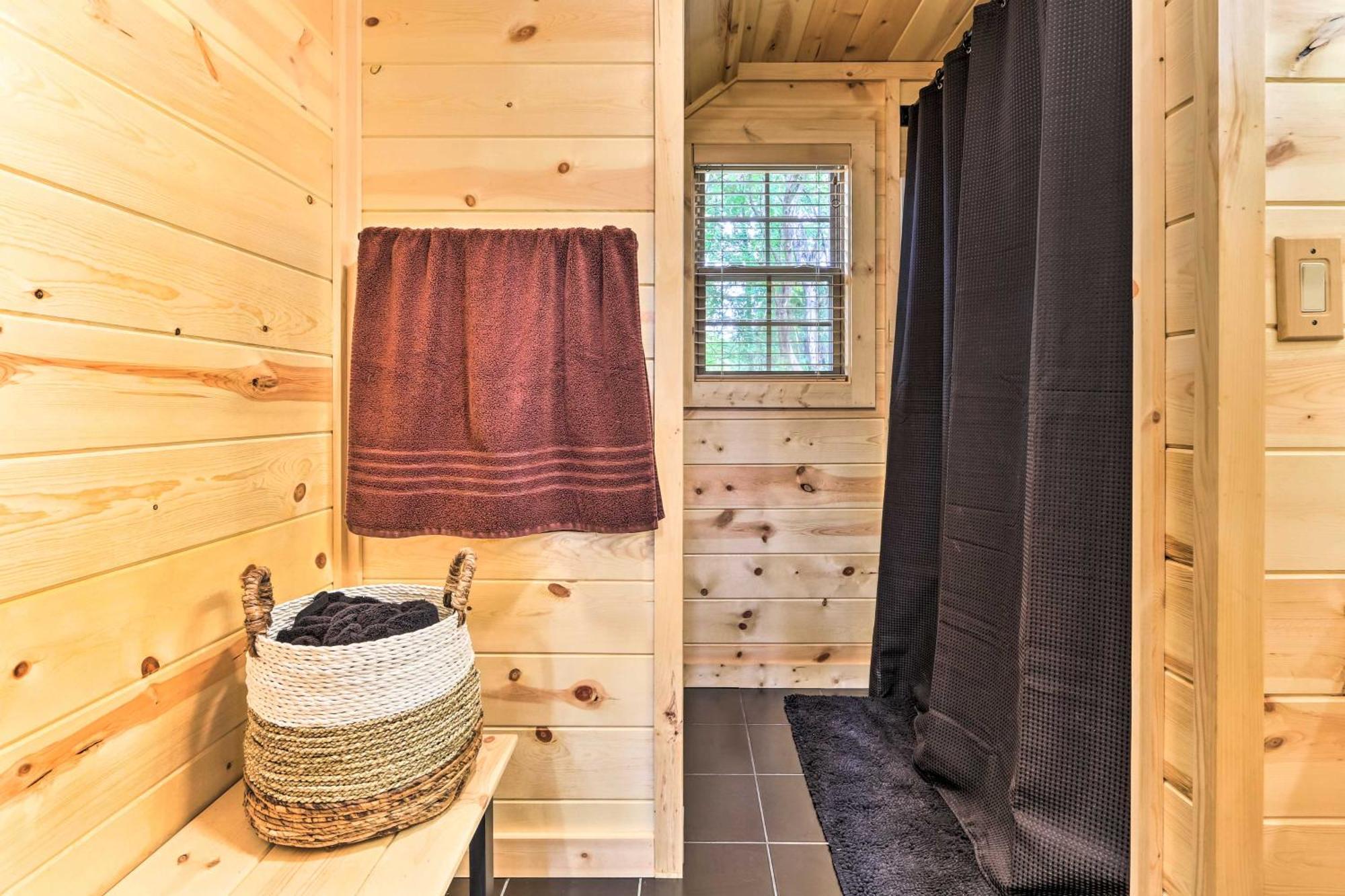 Idyllic Cabin In The Heart Of Hocking Hills Rockbridge Extérieur photo